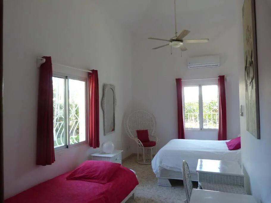 קברטה Charming Ocean Front 3 Bd Villa