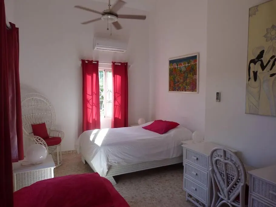 קברטה Charming Ocean Front 3 Bd Villa