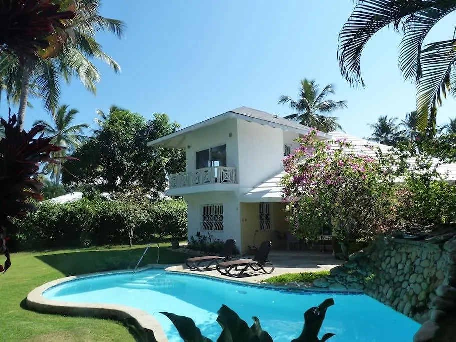 Charming Ocean Front 3 Bd Villa 카바레테